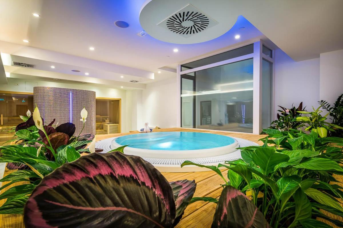Hotel Garden Hill Велика Гориця Екстер'єр фото